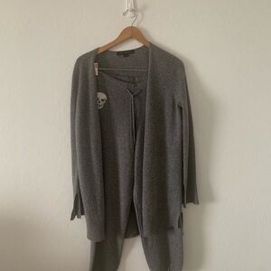 Skull Cashmere Gray Women's Cardigan Set